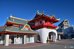 片瀬江ノ島駅前にて