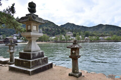 厳島神社にて