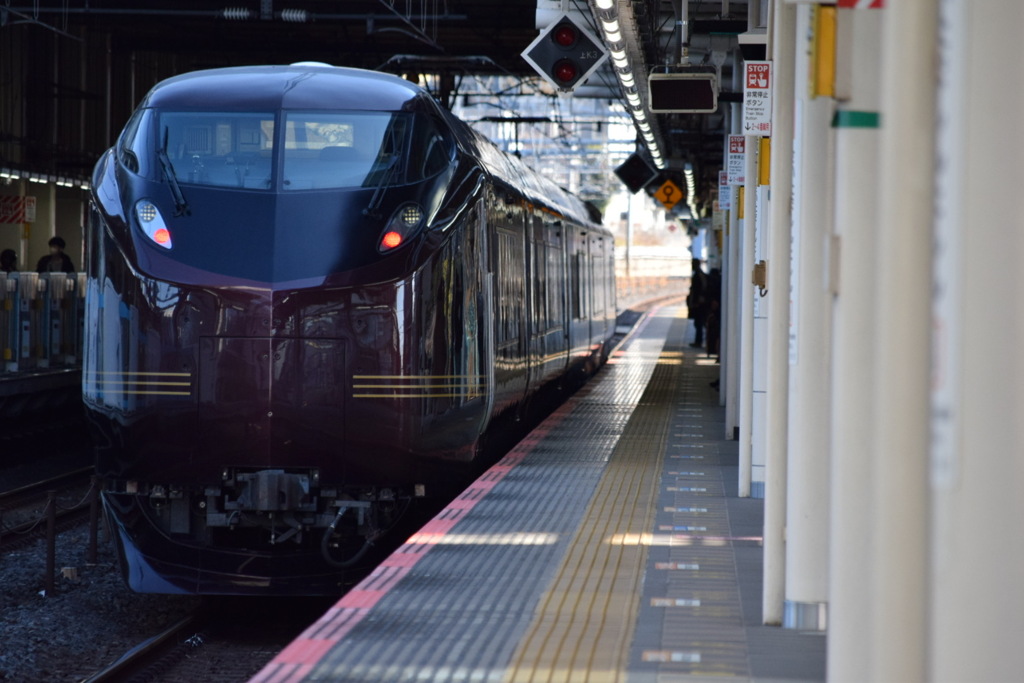 お召列車､車庫へ｡