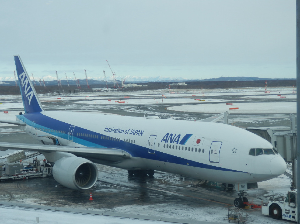 b777