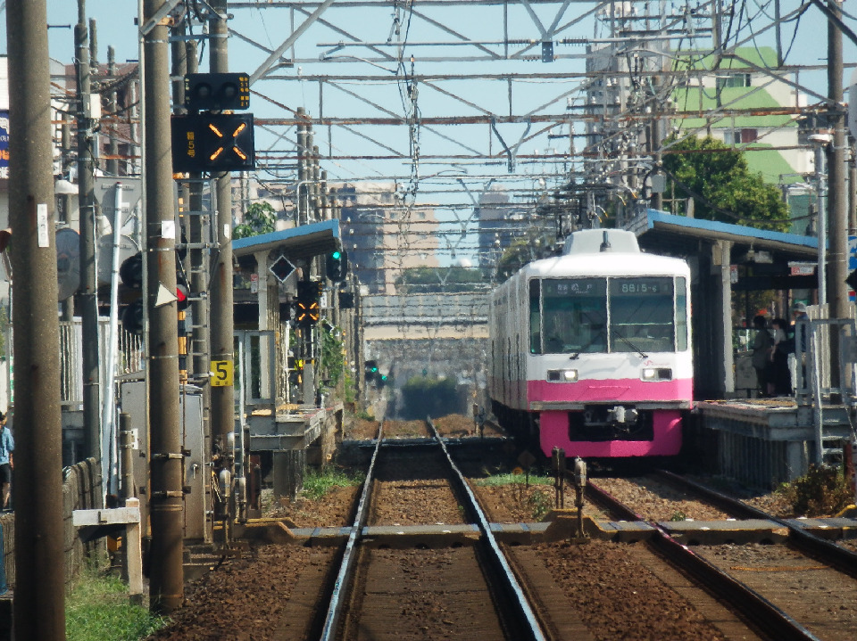 休日の小さな駅