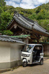 250906_円覚寺に電動三輪車