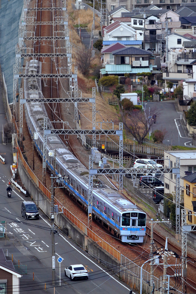 藤沢駅へ向かう小田急電車