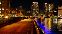 中之島　夜の堂島川