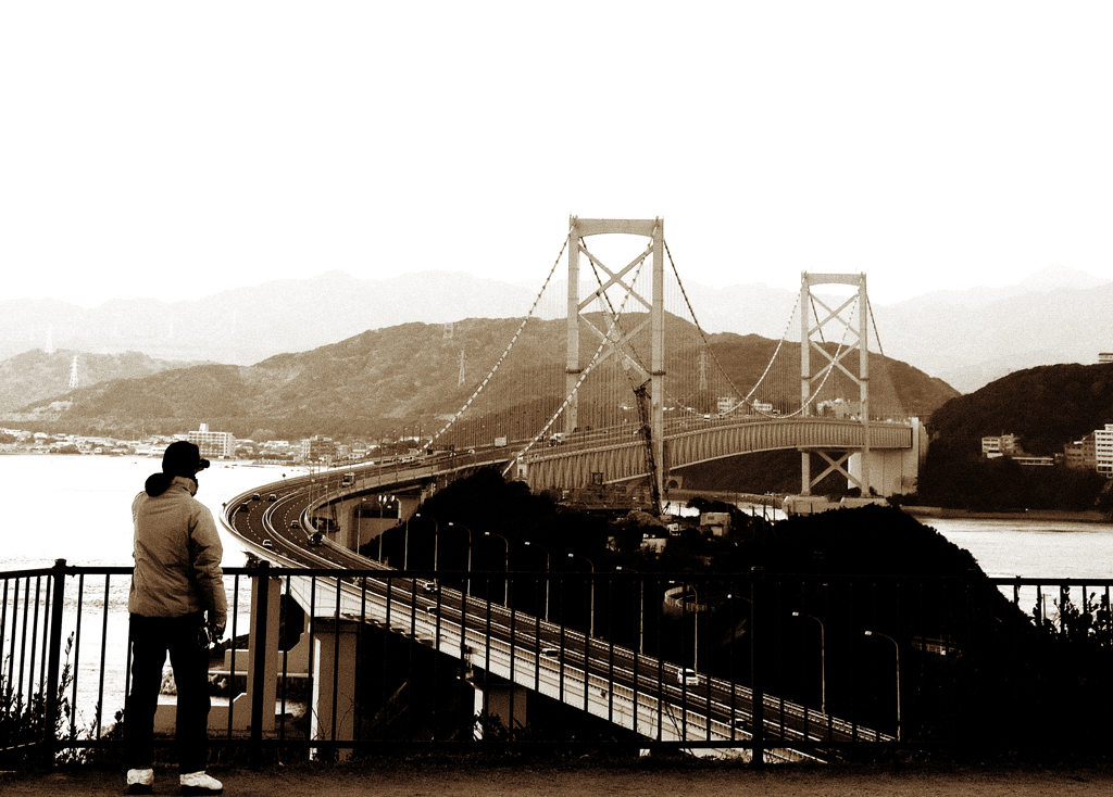 うずの丘大鳴門橋を見るひと