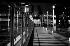 西日さす時空の広場