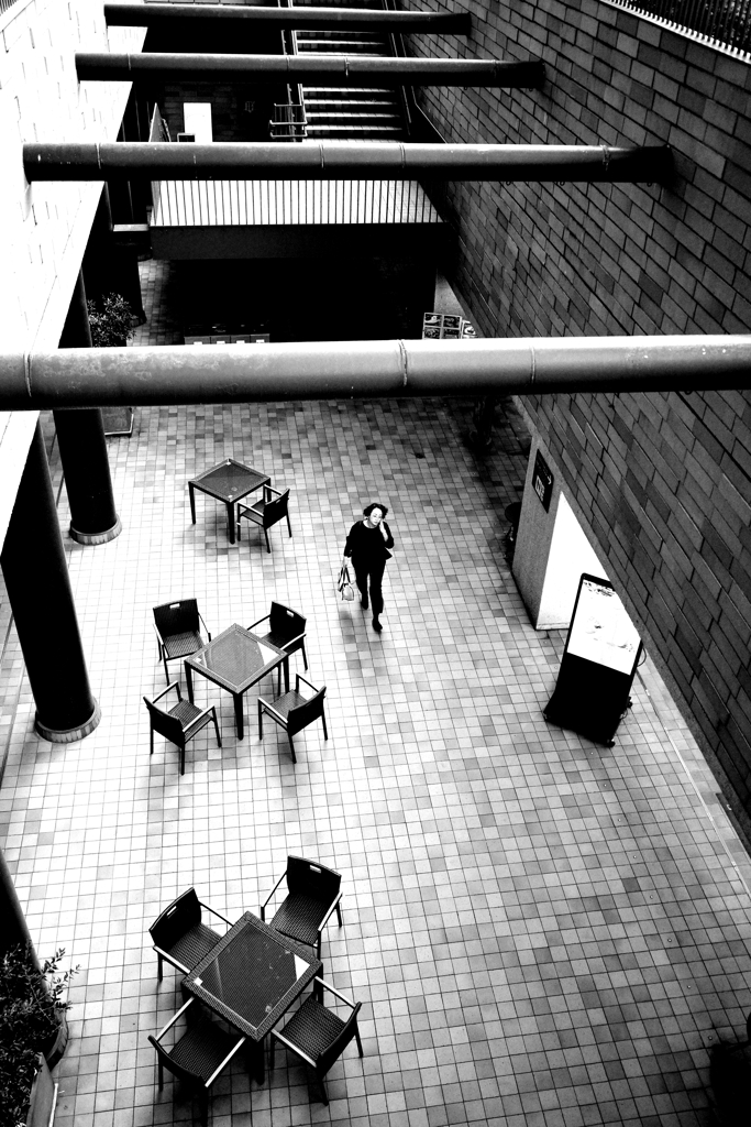 オープン地下テラス