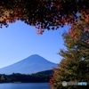 湖と空 もみじと富士