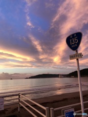 早朝の宇佐美海岸