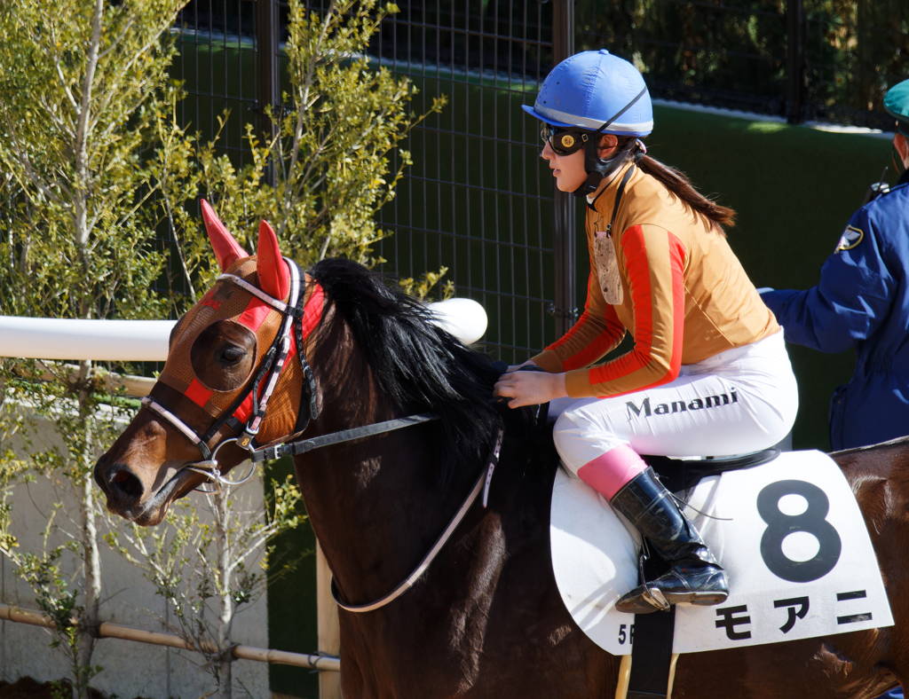 京都競馬場にて　永島まなみ騎手