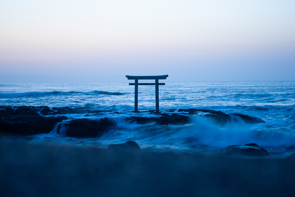 神磯の鳥居