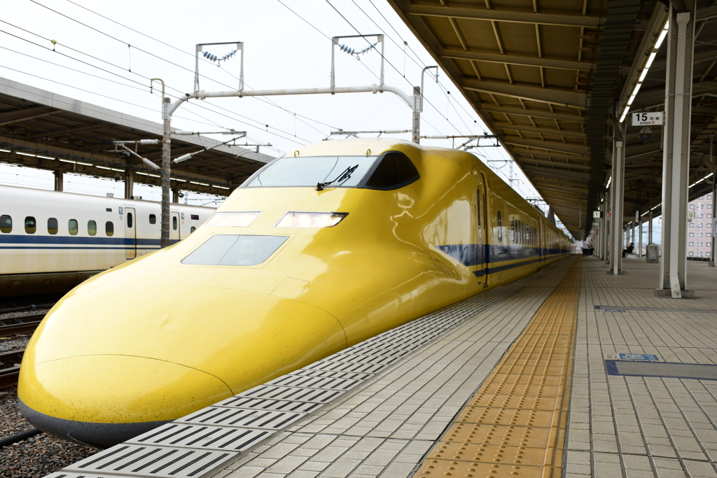 ドクターイエロー岐阜羽島駅