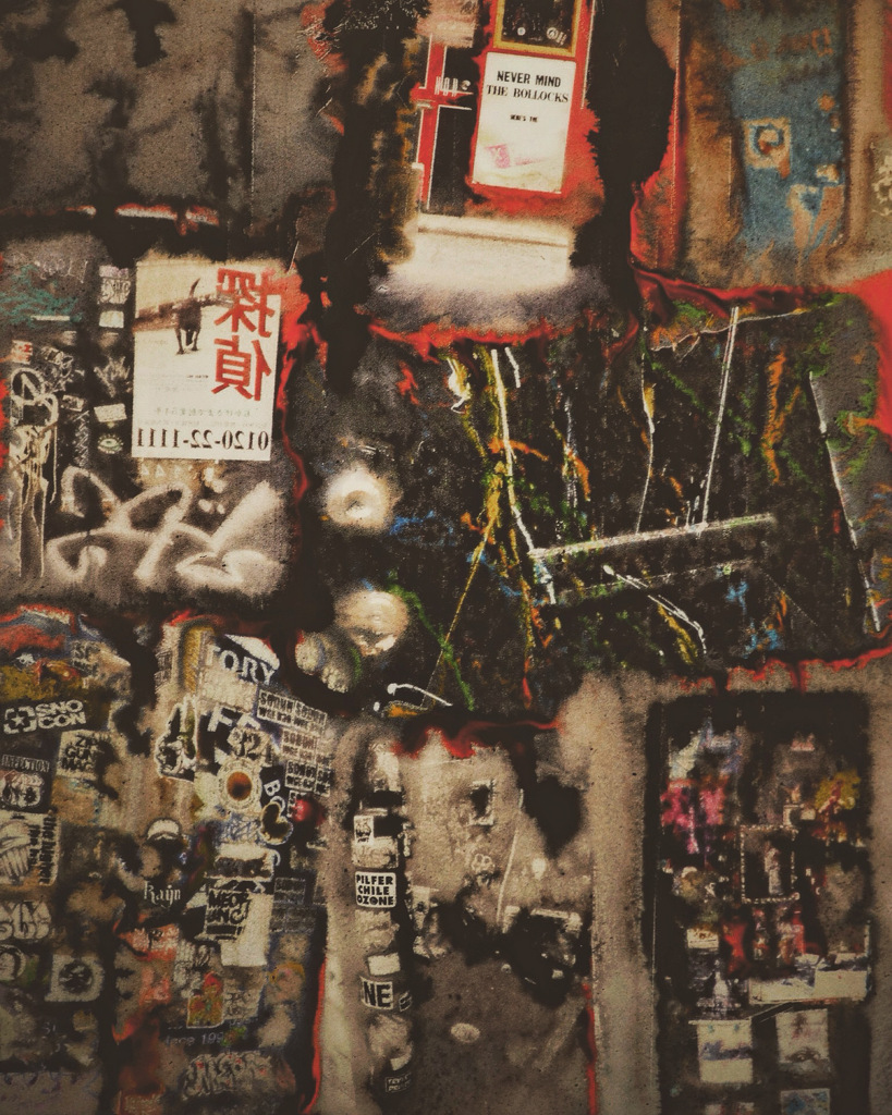 wall  at 新宿