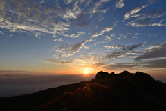 韓国岳/日の出と山頂の花