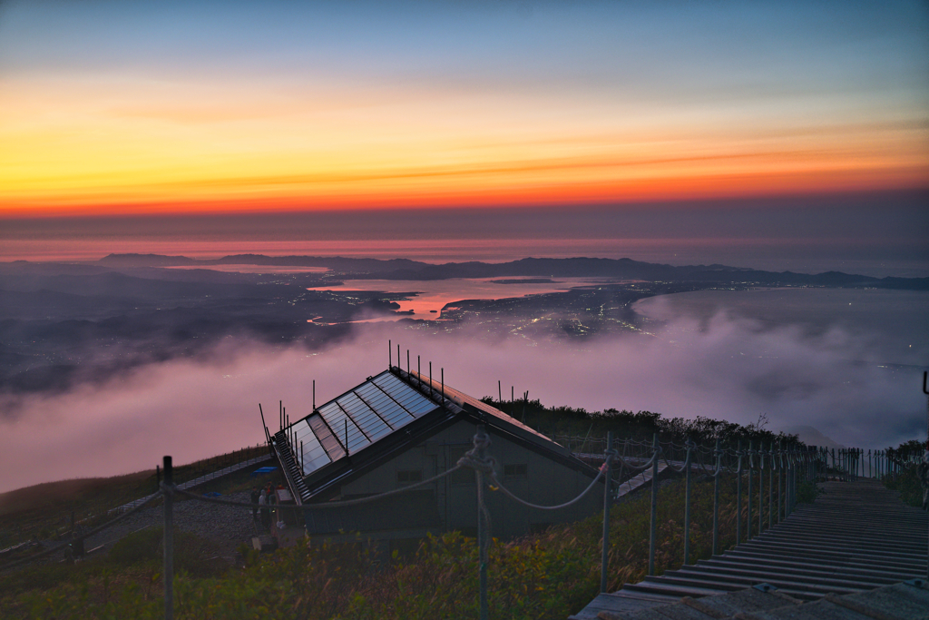 伯耆大山の夕暮れ