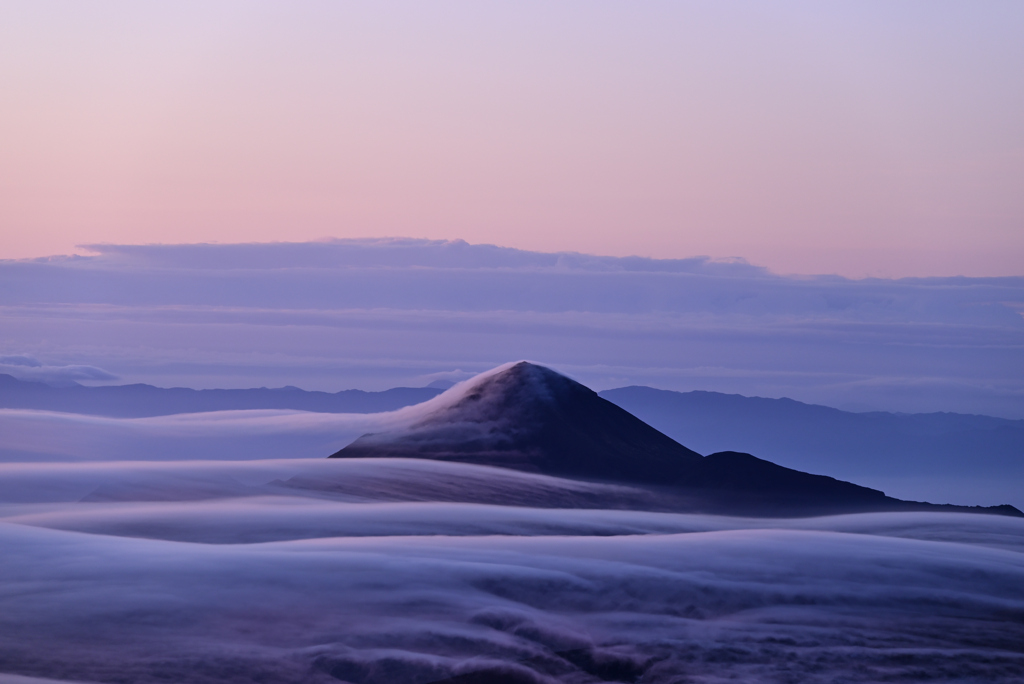 韓国岳/雲を纏う高千穂峰