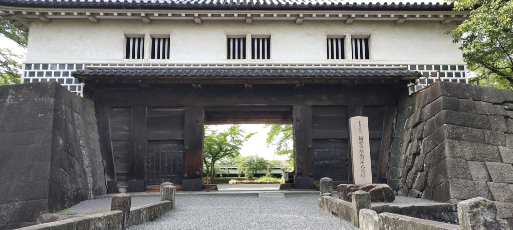 各方、討ち入りでござる