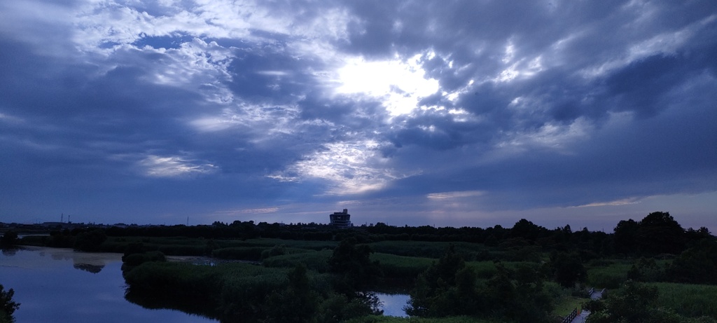 雲と湿地
