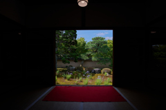 枯山水と桔梗の寺