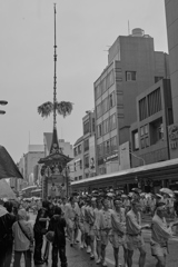 雨の山鉾巡行