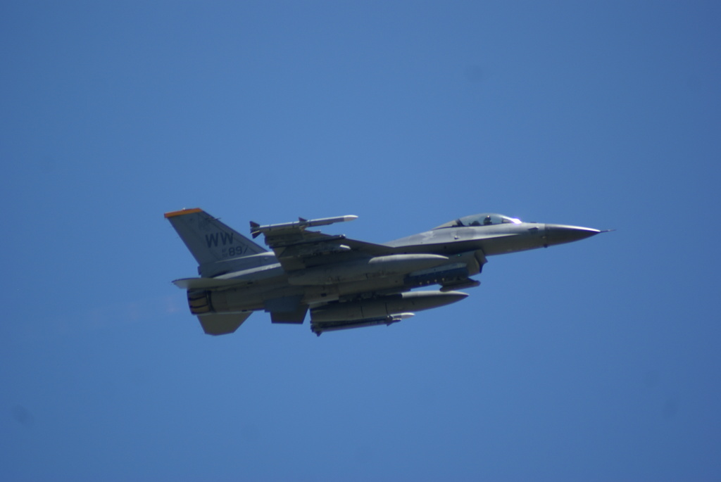 F-16