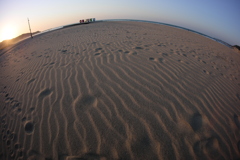早朝の月の砂漠御宿海岸