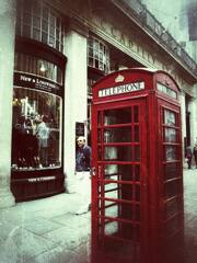 ロンドンの「赤い電話ボックス」