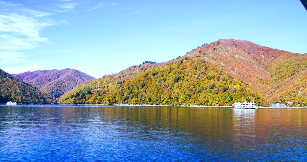 奥只見湖の紅葉
