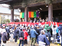 節分会、豆まき