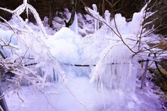滝の飛沫