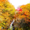 日塩峠、白滝の紅葉
