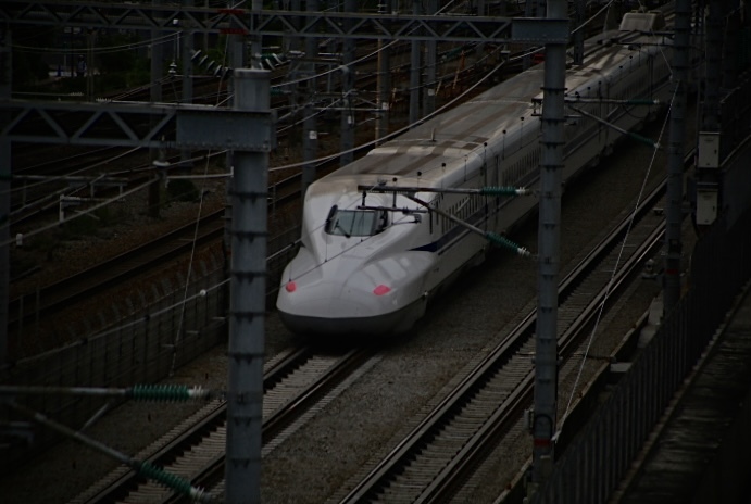 東海道新幹線(新橋~浜松町近辺を走行中)