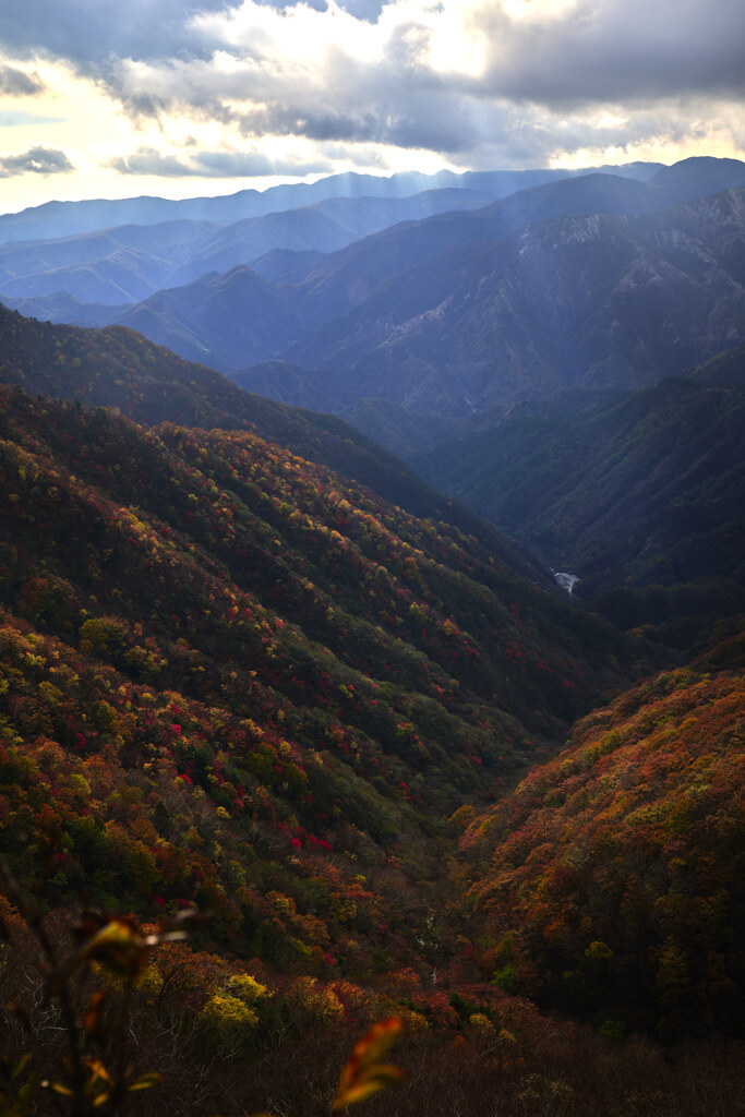 半月山展望台から