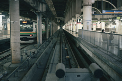 上野駅、低いホームに到着します05
