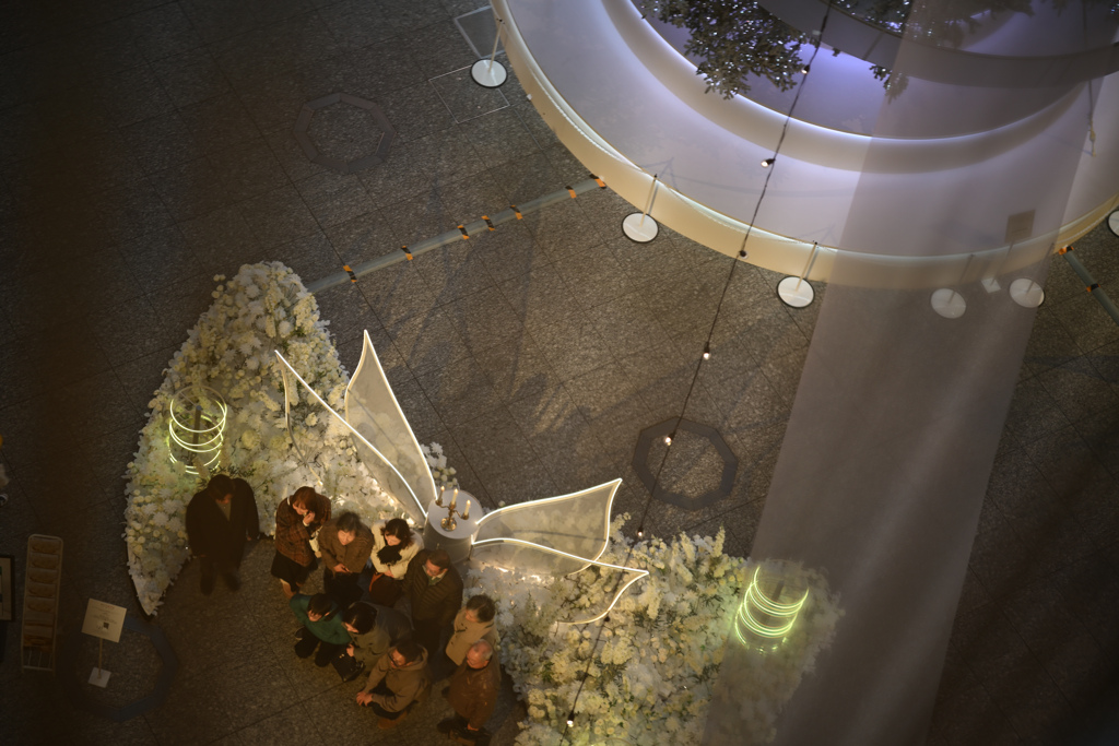 KITTE ブリーズツリーに集う人々04