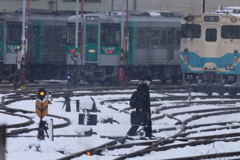 鉄道員さんと雪景色