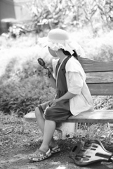 レースの帽子の少女