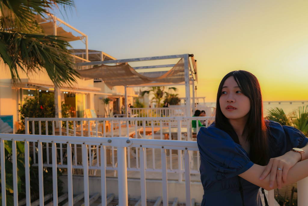 妻と夕日と海と...