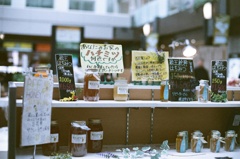 film:あなたのお家のハチミツ何色ですか