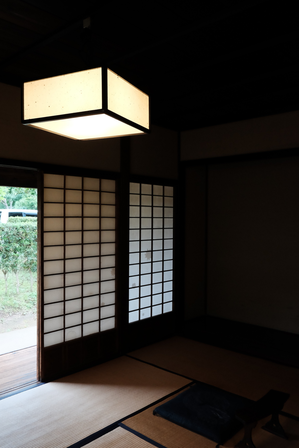 武家屋敷の灯かり