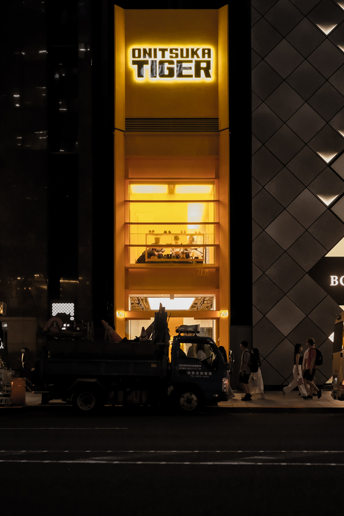 onitsuka tiger concept store ginza