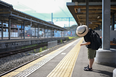 でんしゃまだかな〜
