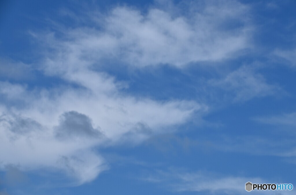 流るる夏雲