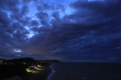 雲が主役、ひっそり朝焼け