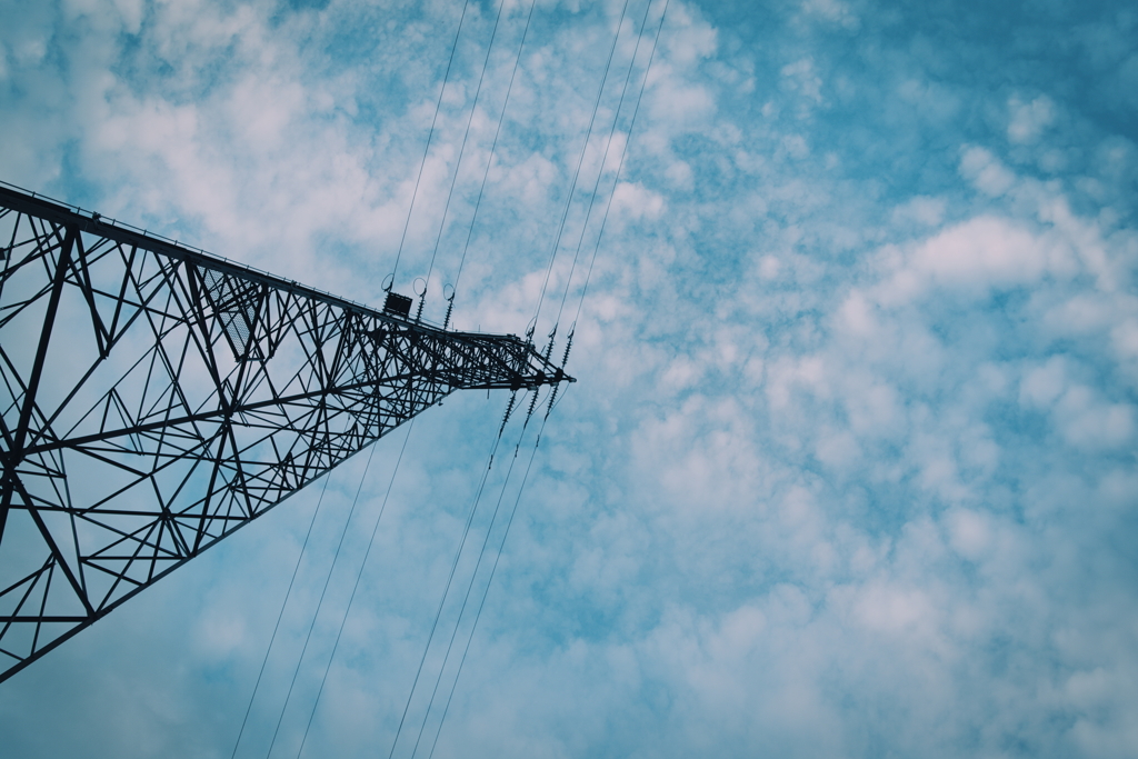 空と鉄塔