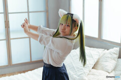 真夏の白シャツ