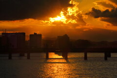 川の夕焼け - ①
