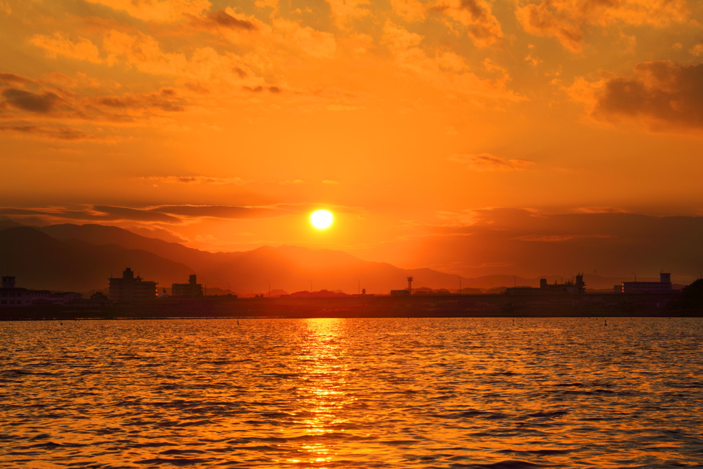 川の夕暮れ - ②