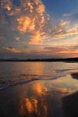 波打ち際の映り込み - ②