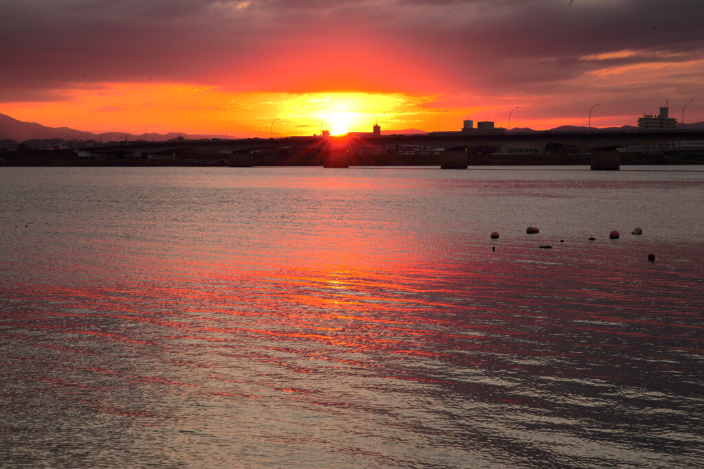 川の夕暮れ - ①